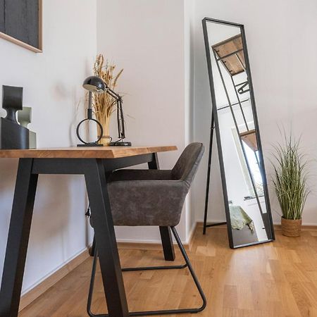 Center Dream Apartment - Netflix クレーフェルト エクステリア 写真